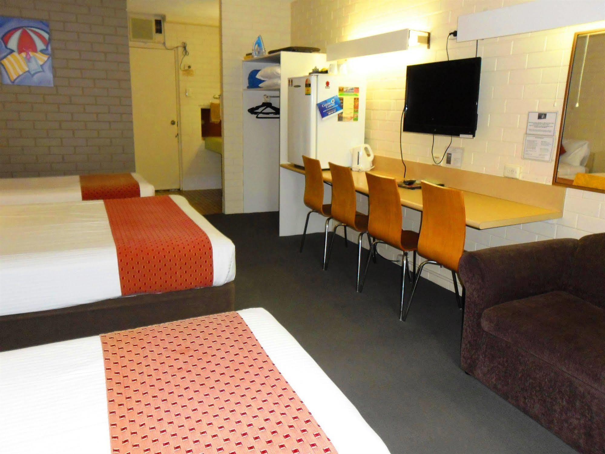 Mooloolaba Motel Exterior photo