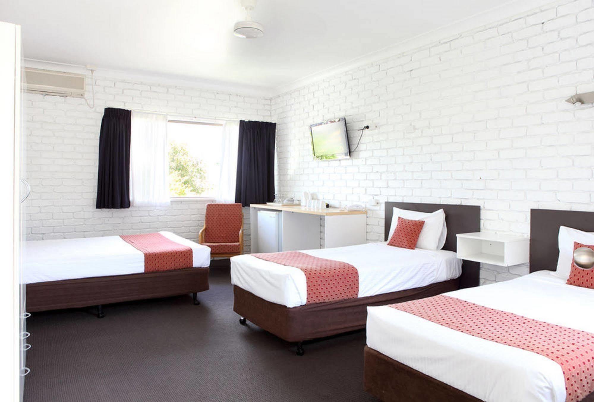 Mooloolaba Motel Exterior photo